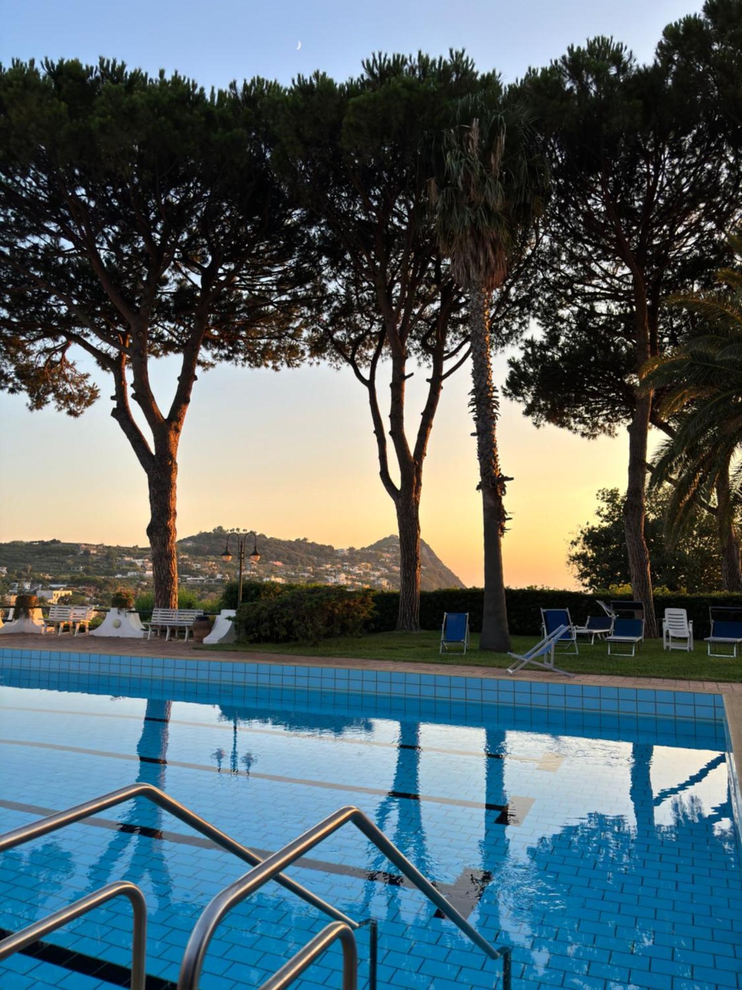 איסקיה Villa Moma Giardino, Tennis E Piscina Panoramica מראה חיצוני תמונה